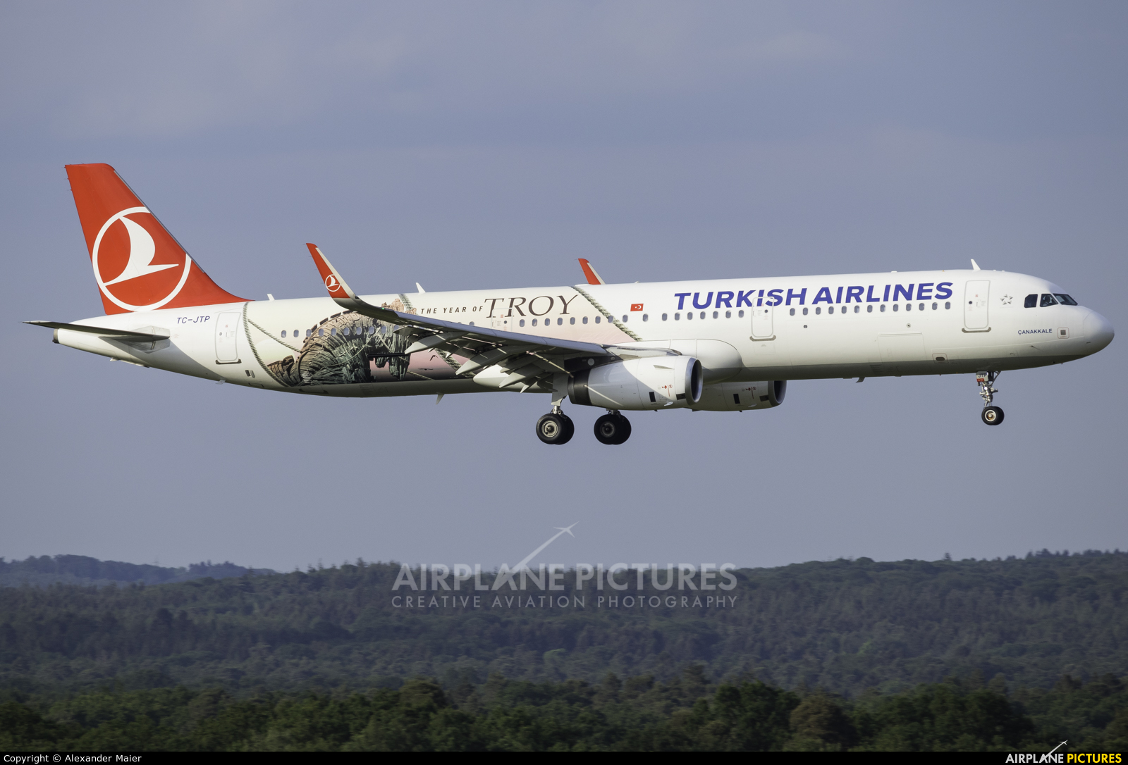 Turkish Airlines TC-JTP aircraft at Cologne Bonn - Konrad Adenauer