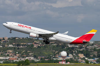EC-LXK - Iberia Airbus A330-300