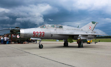 9233 - Poland - Air Force Mikoyan-Gurevich MiG-21UM
