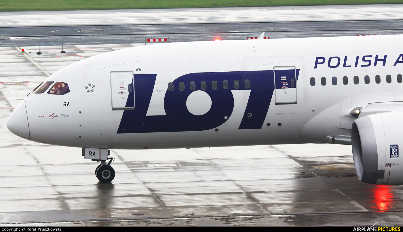 LOT - Polish Airlines SP-LRA aircraft at Warsaw - Frederic Chopin