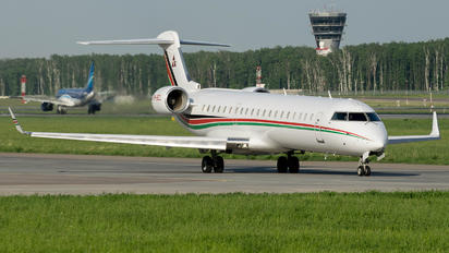 VP-BCL - Private Canadair CL-600 CRJ-702