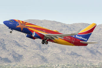 N955WN - Southwest Airlines Boeing 737-700