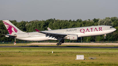 A7-AEH - Qatar Airways Airbus A330-300