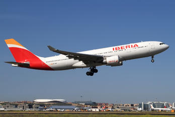 EC-MNL - Iberia Airbus A330-200