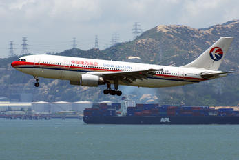 B-2318 - China Eastern Airlines Airbus A300F4-605R