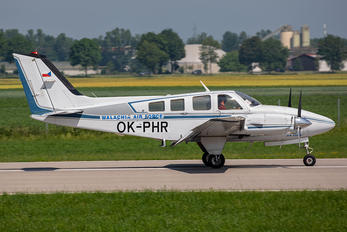 OK-PHR - Private Beechcraft 58 Baron
