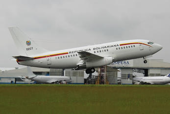 0207 - Venezuela - Air Force Boeing 737-200