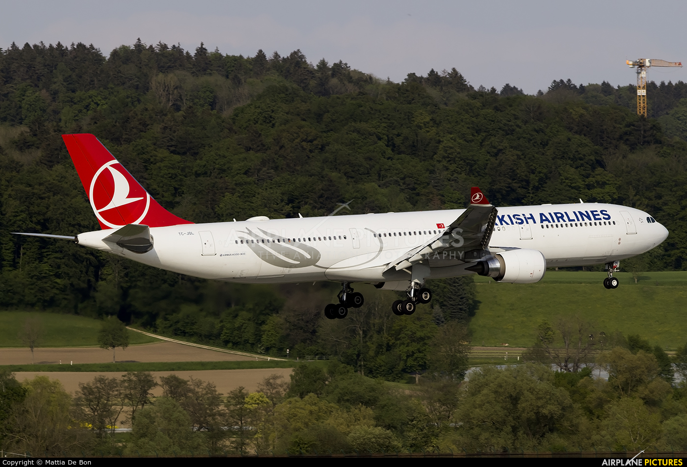 Turkish Airlines TC-JOL aircraft at Zurich