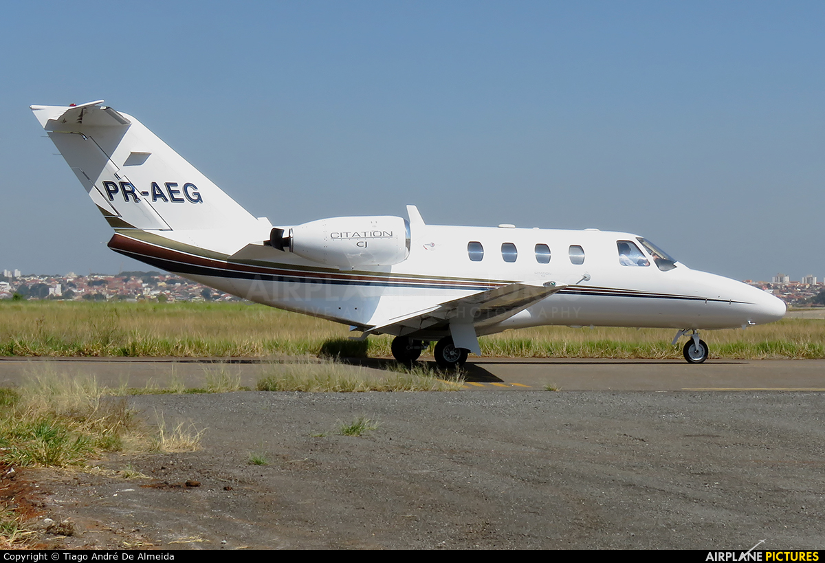 Private PR-AEG aircraft at Sorocaba, SP