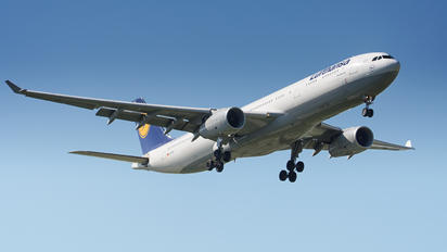 D-AIKH - Lufthansa Airbus A330-300