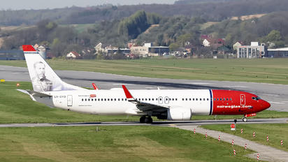LN-DYO - Norwegian Air Shuttle Boeing 737-800