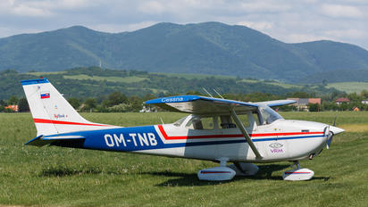 OM-TNB - Aeroklub Trenčín Cessna 172 Skyhawk (all models except RG)