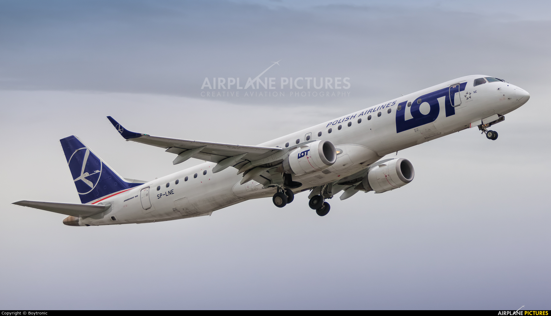 LOT - Polish Airlines SP-LNE aircraft at Zagreb