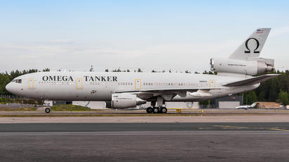 N974VV - Omega Air Tanker McDonnell Douglas DC-10