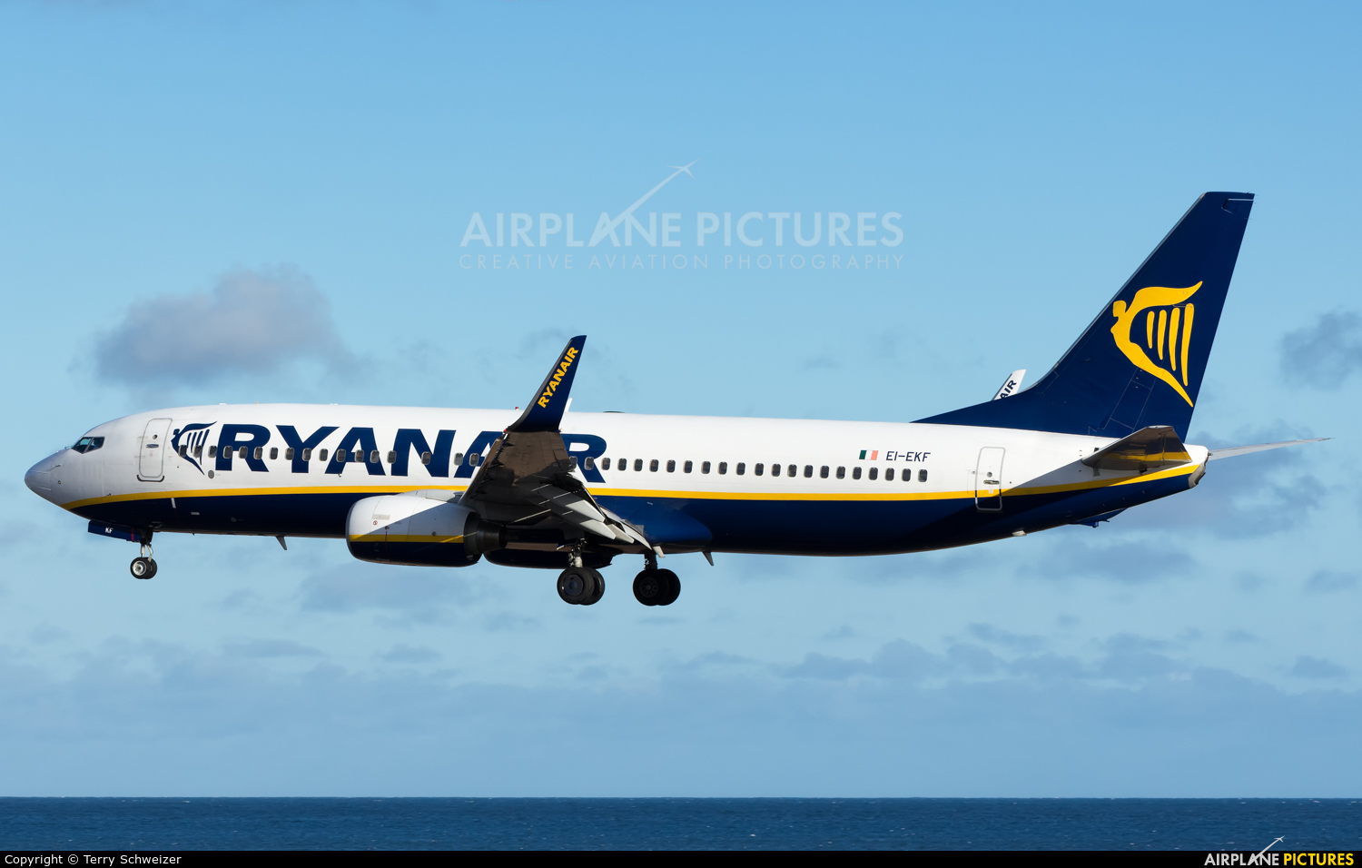 Ryanair EI-EXF aircraft at Lanzarote - Arrecife