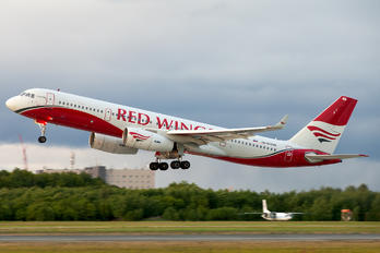 RA-64049 - Red Wings Tupolev Tu-204