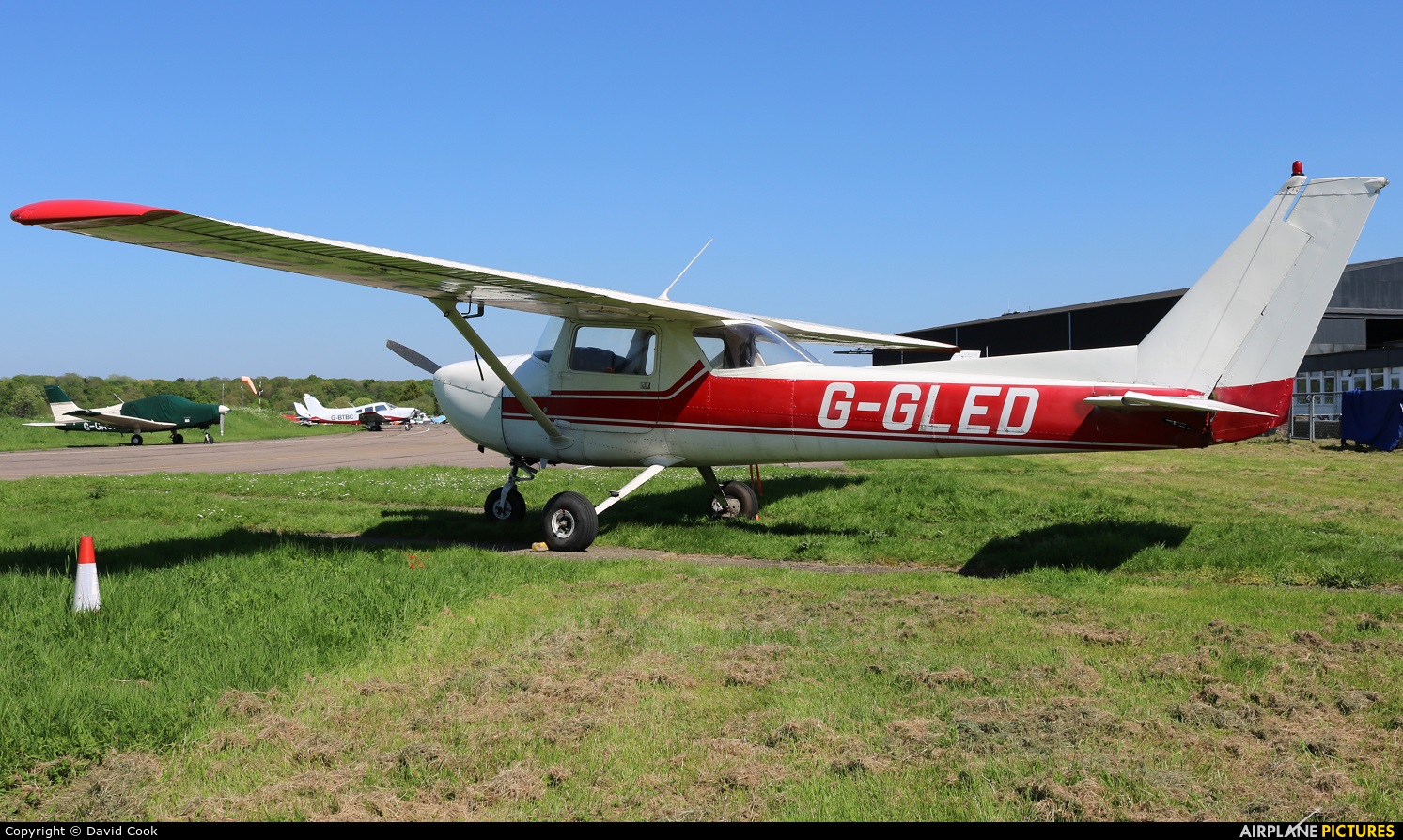 Private G-GLED aircraft at Elstree