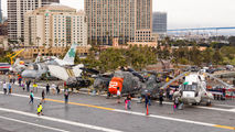 - - USA - Navy - Airport Overview - Museum, Memorial aircraft