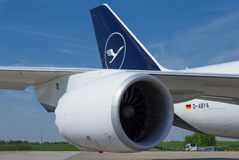 D-ABYA - Lufthansa Boeing 747-8