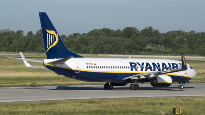 SP-RSA - Ryanair Sun Boeing 737-800