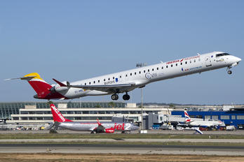 EC-MSL - Air Nostrum - Iberia Regional Canadair CL-600 CRJ-1000