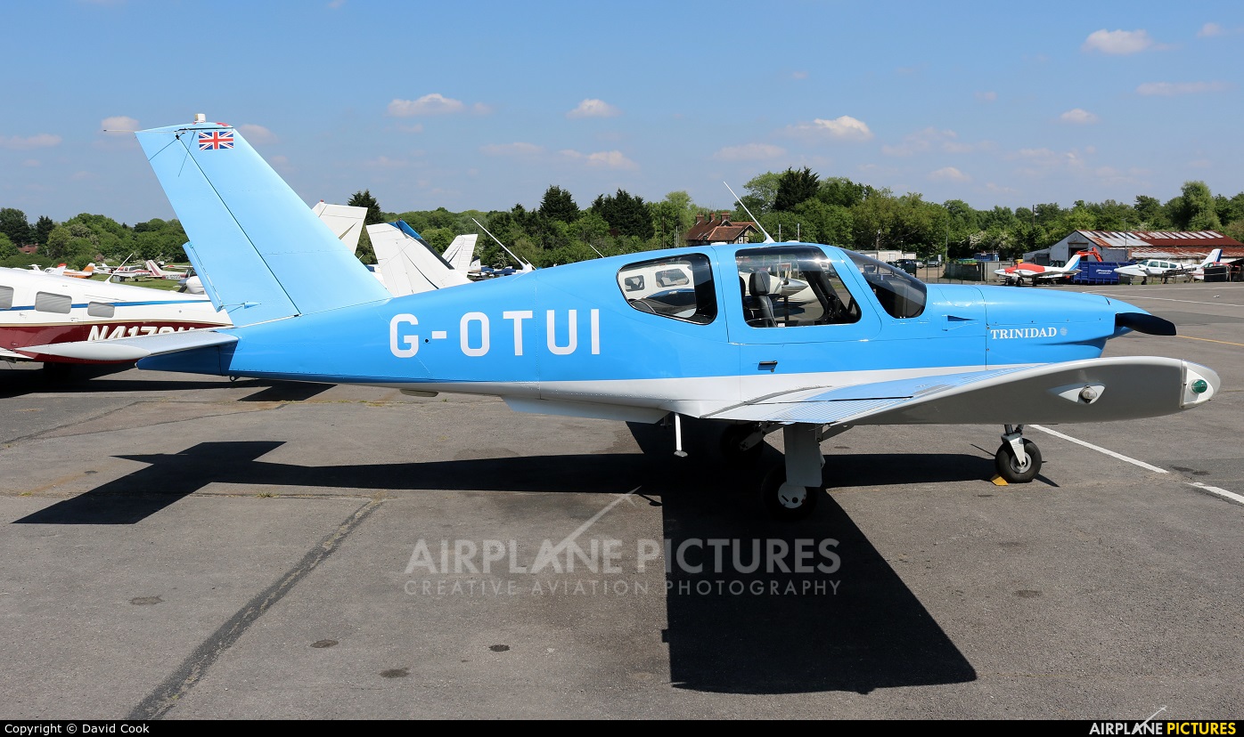 Private G-OTUI aircraft at Elstree