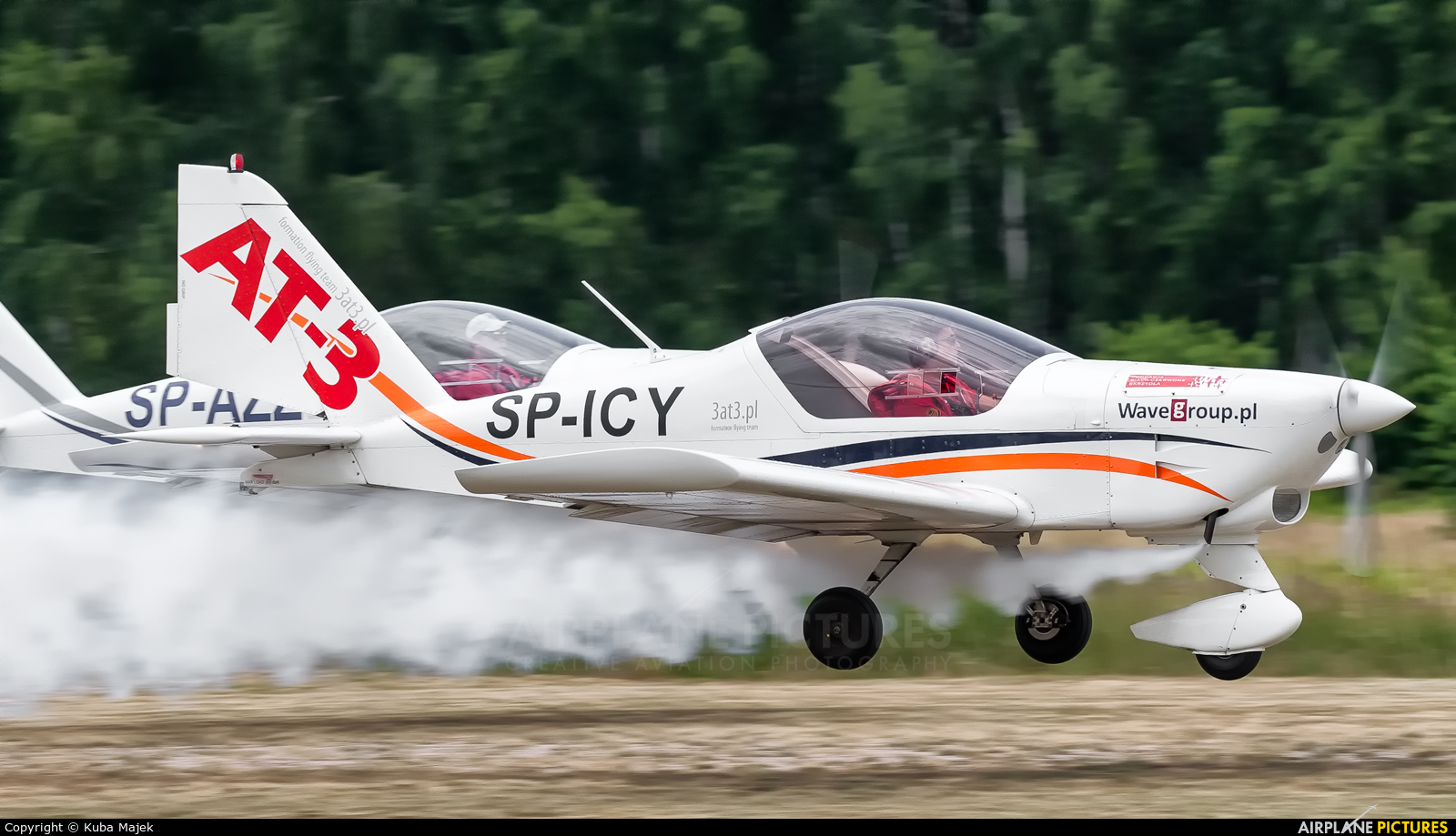 3AT3 Formation Flying Team SP-ICY aircraft at Sobienie Królewskie