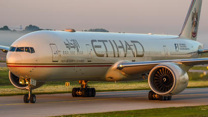 A6-ETL - Etihad Airways Boeing 777-300ER