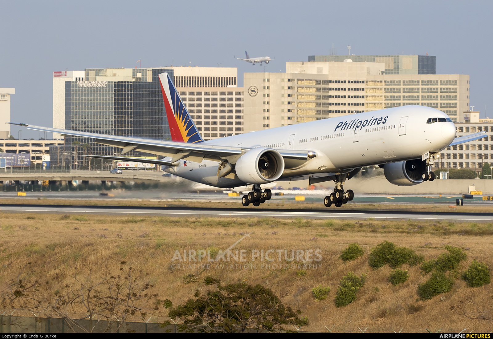 Philippines Airlines RP-C7778 aircraft at Los Angeles Intl