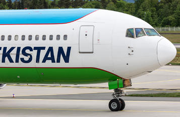 UK67003 - Uzbekistan Airways Boeing 767-300ER