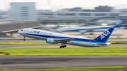 JA8567 - ANA - All Nippon Airways Boeing 767-300