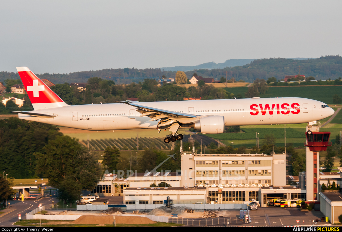 Swiss HB-JNE aircraft at Zurich
