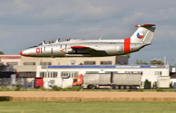 OM-SLK - Private Aero L-29 Delfín