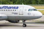 D-AILR - Lufthansa Airbus A319 aircraft