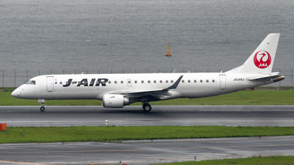 JA247J - J-Air Embraer ERJ-190 (190-100)