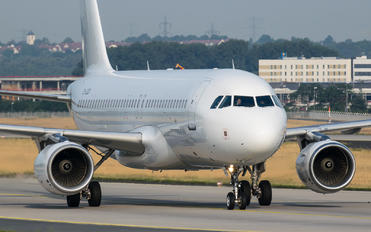 YL-LCU - SmartLynx Airbus A320