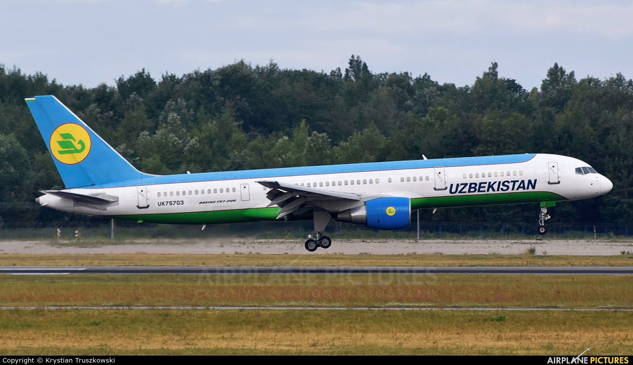 Uzbekistan Airways UK75703 aircraft at Warsaw - Frederic Chopin