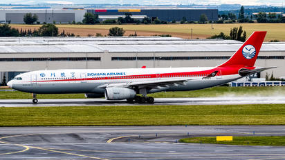 B-5923 - Sichuan Airlines  Airbus A330-300