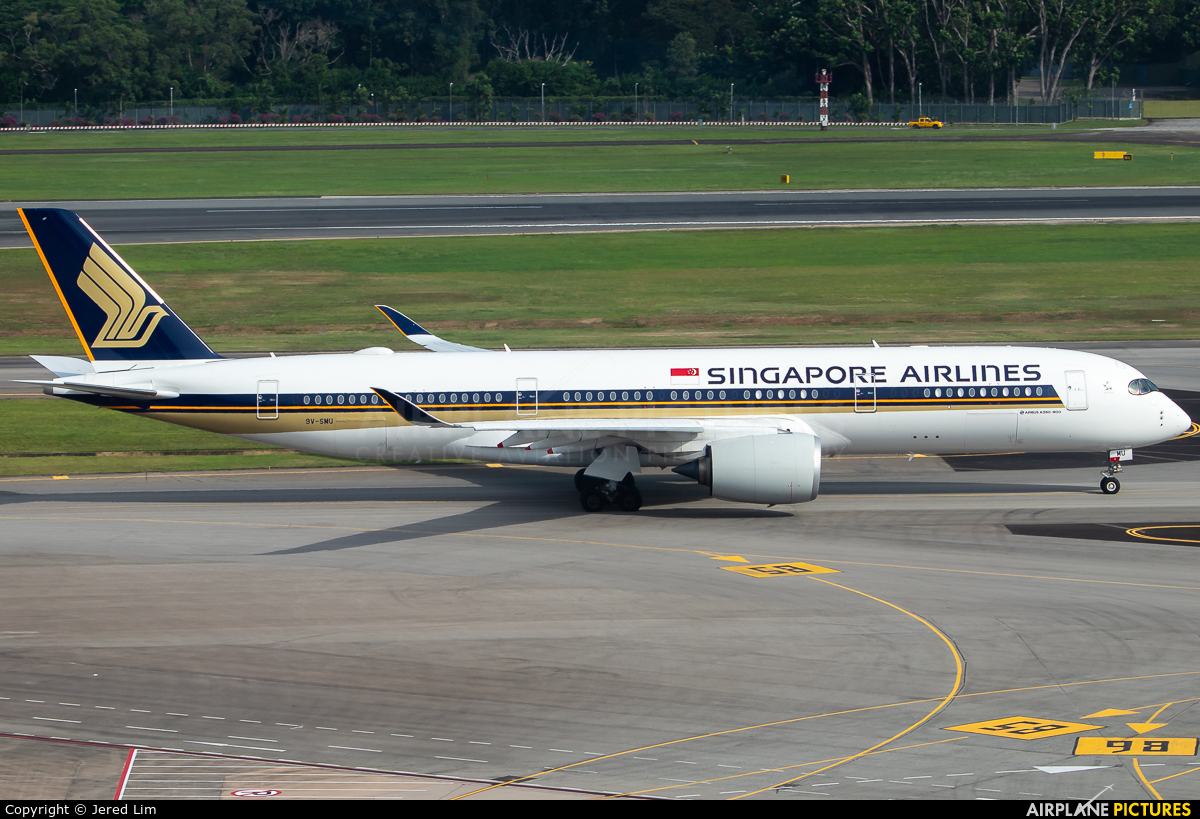 Singapore Airlines 9V-SMU aircraft at Singapore - Changi