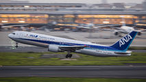 ANA - All Nippon Airways JA607A image