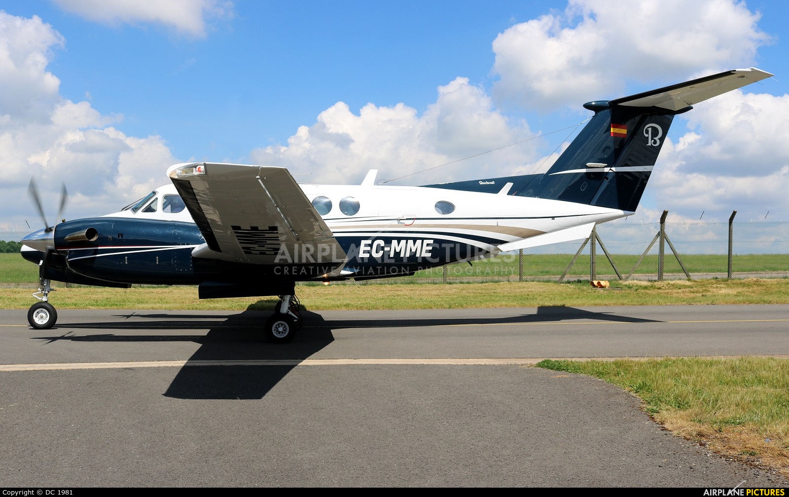 Private EC-MME aircraft at East Midlands