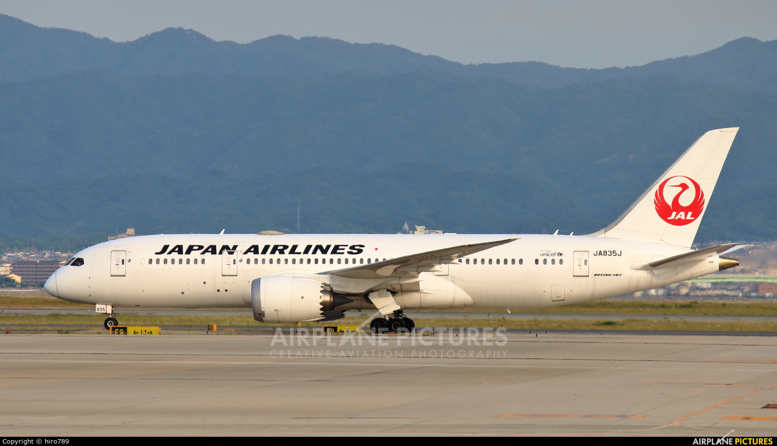 JAL - Japan Airlines JA835J aircraft at Kansai Intl