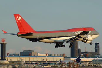 N668US - Northwest Airlines Boeing 747-400