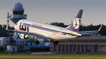 SP-LIL - LOT - Polish Airlines Embraer ERJ-175 (170-200)