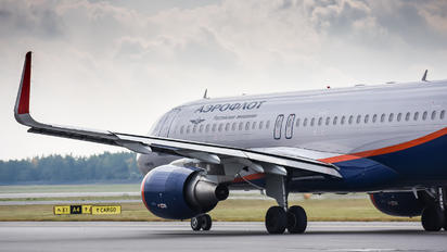 VQ-BSI - Aeroflot Airbus A320