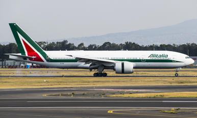EI-ISB - Alitalia Boeing 777-200ER