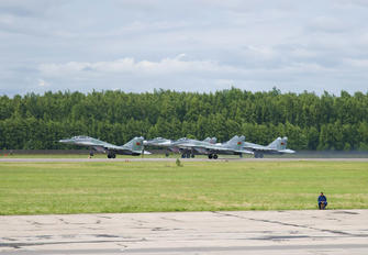 67 RED - Belarus - Air Force Mikoyan-Gurevich MiG-29UB