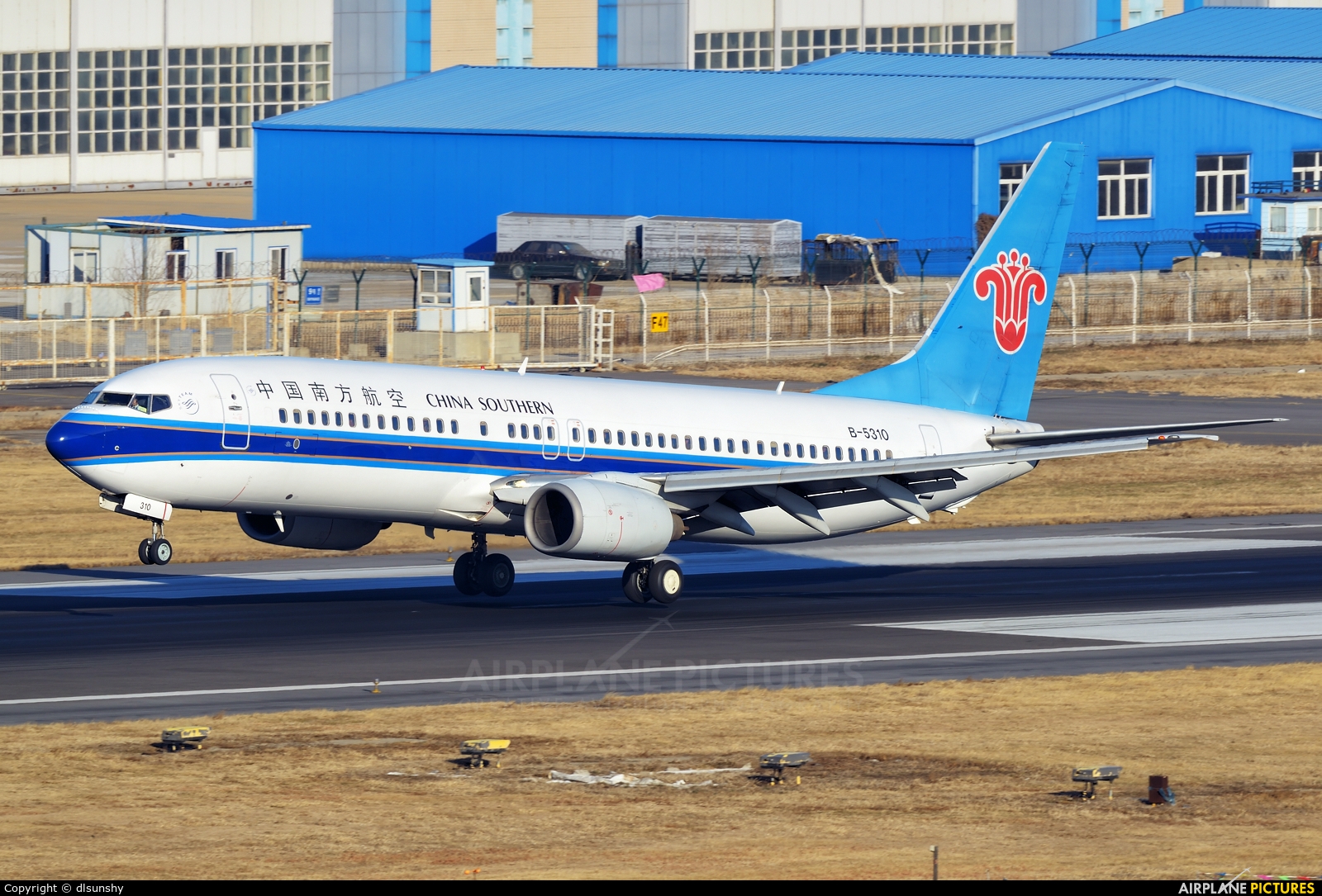 China Southern Airlines B-5310 aircraft at Dalian Zhoushuizi Int'l