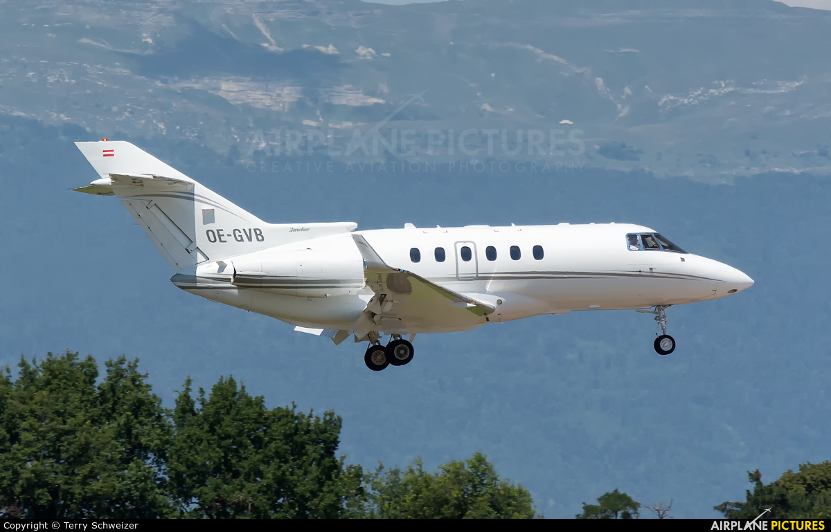 Private OE-GVB aircraft at Geneva Intl