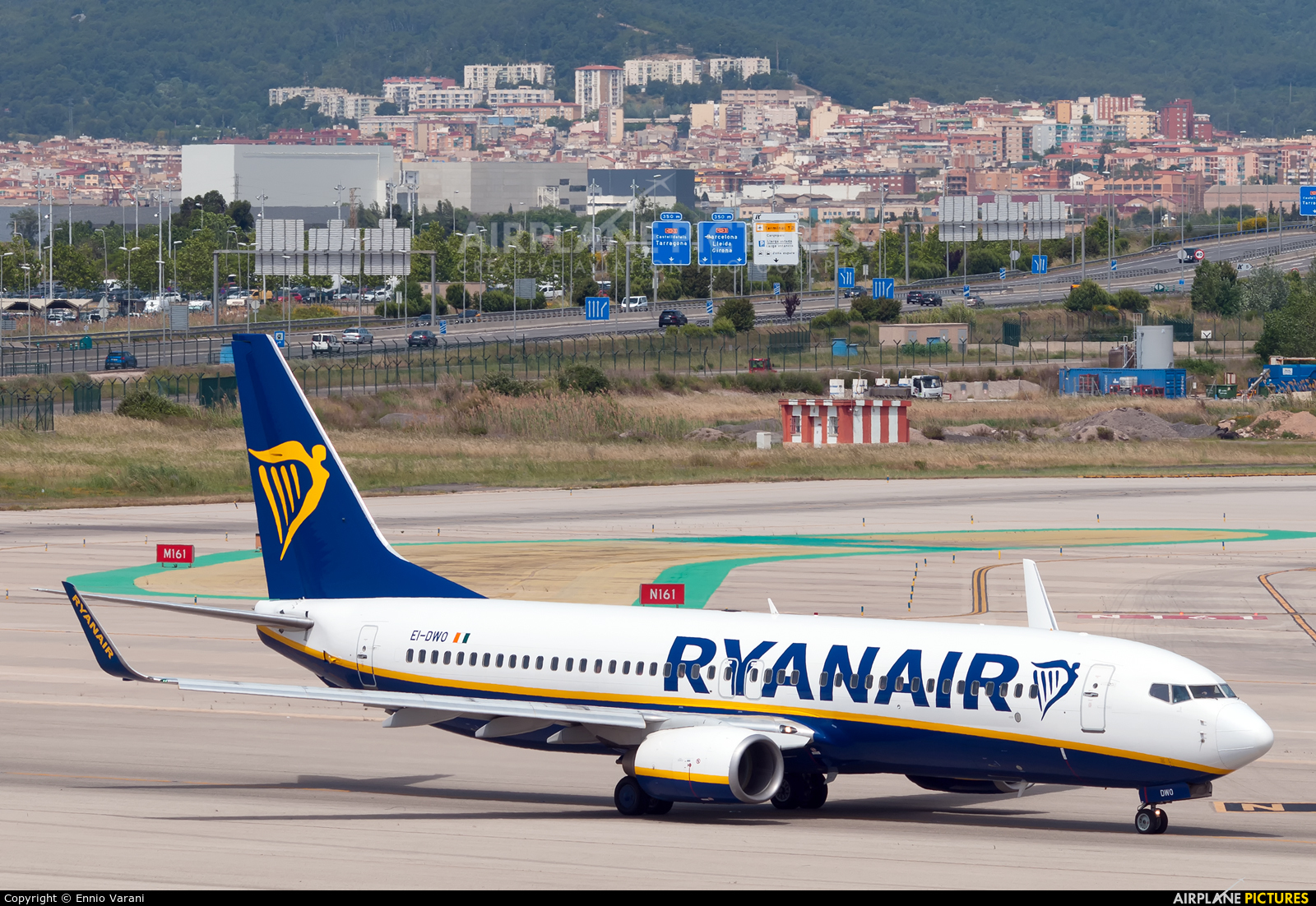 Ryanair EI-DWO aircraft at Barcelona - El Prat